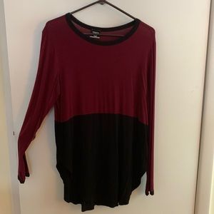 Long sleeve black/maroon tunic.